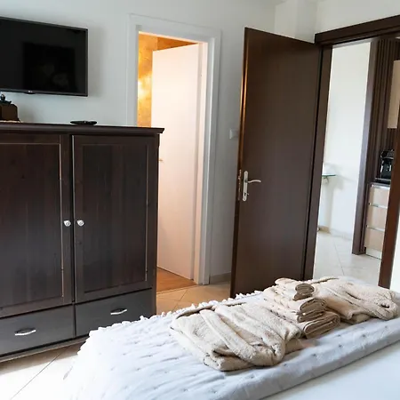 Catherine's Seaside House B * Stómion